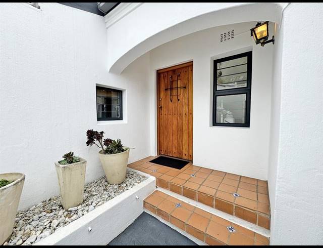 3 BEDROOM HOUSE FOR SALE IN SANDOWN